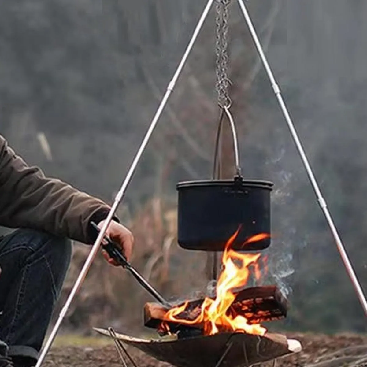 Camping Tripod Outdoor Cooking Pot Cast Iron Fire Grill Oven for Picnic Campfire