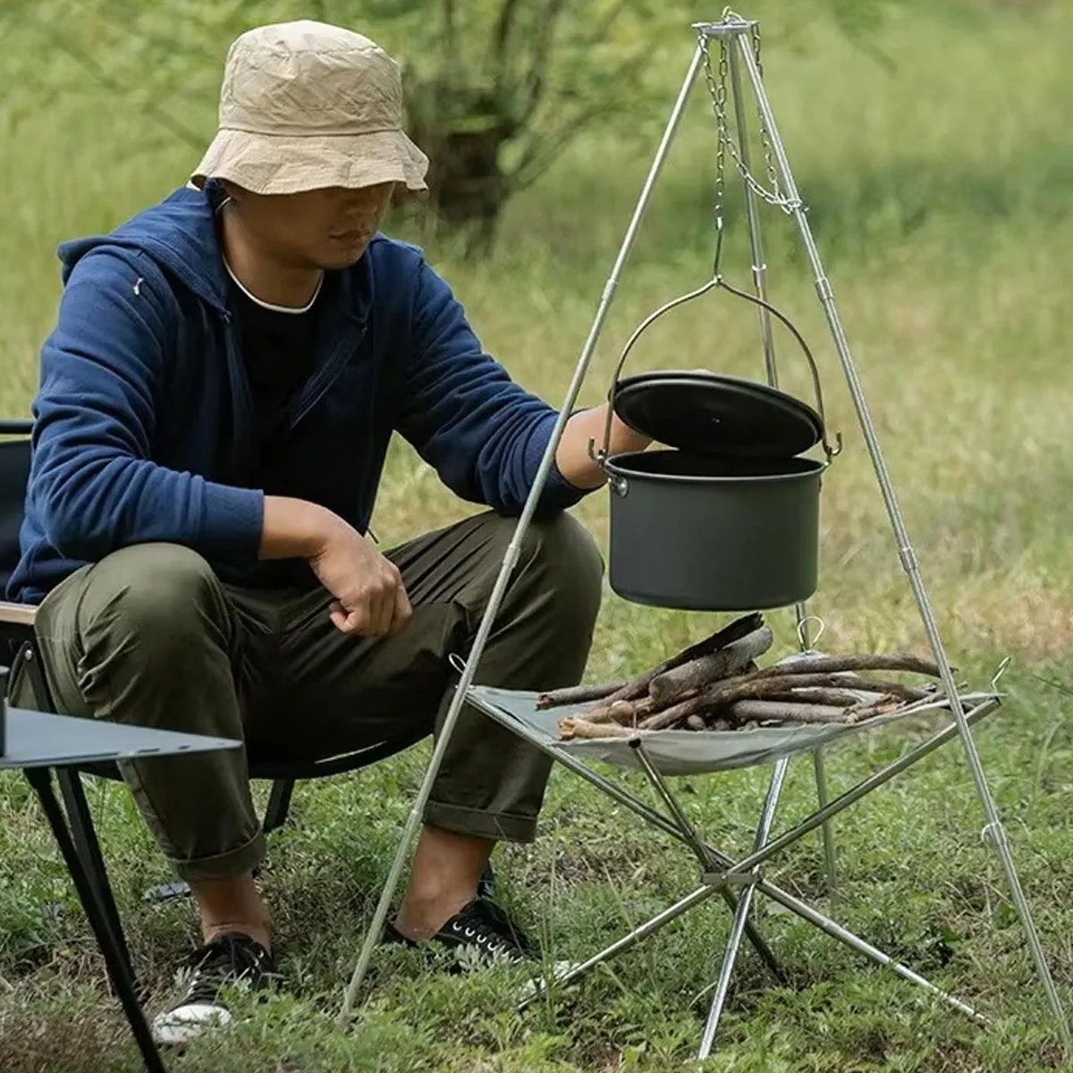 Camping Tripod Outdoor Cooking Pot Cast Iron Fire Grill Oven for Picnic Campfire
