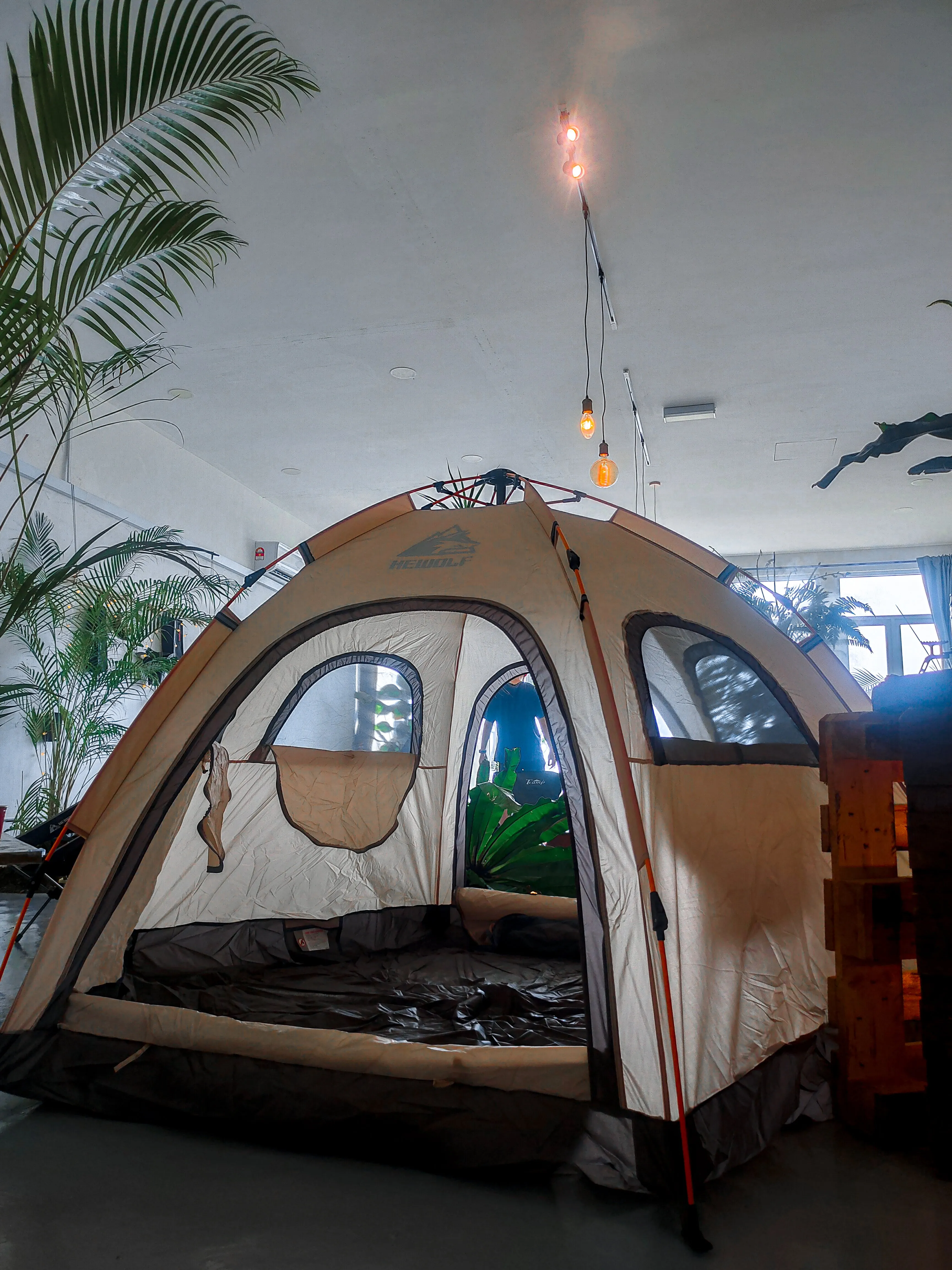 Hewolf Automatic 4 person Hexa Tent - Tan