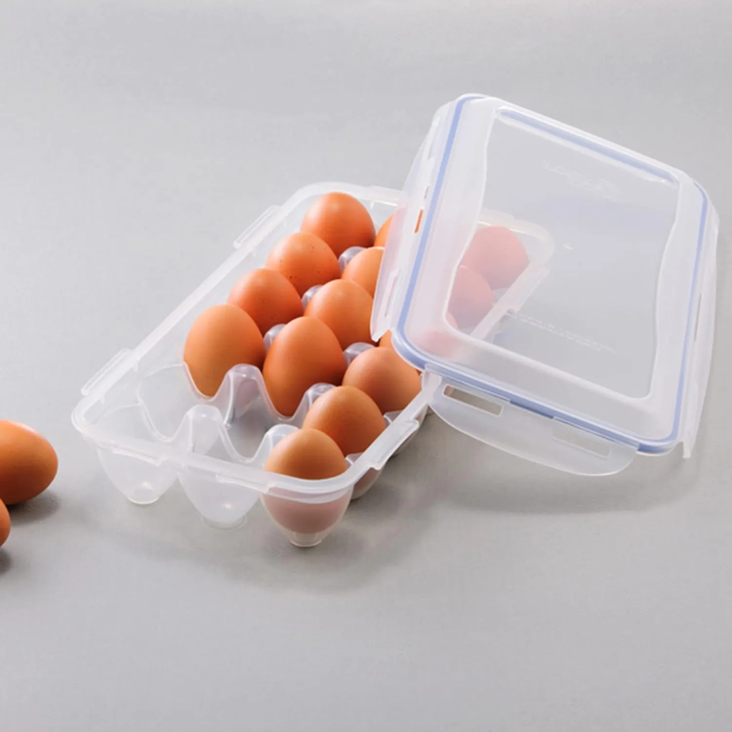 Lock & Lock HPL955 Egg Storer for 18 Eggs- Clear/Blue, 32 x 17.5 x 32 cm