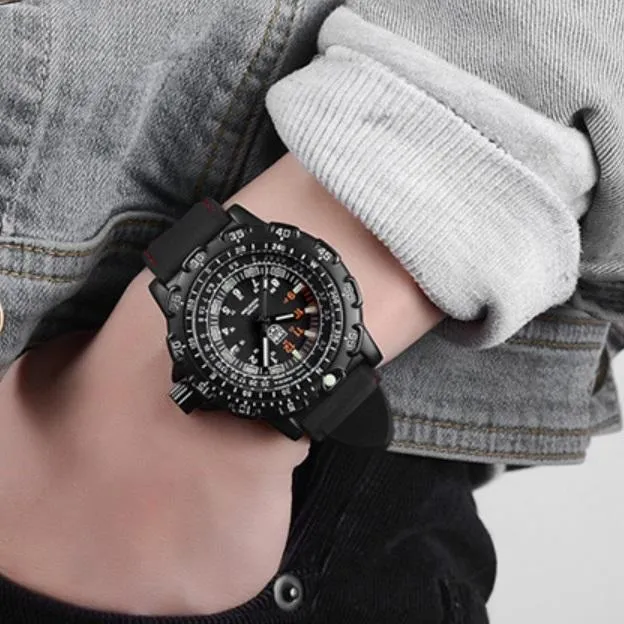 Lumiere Military Watch