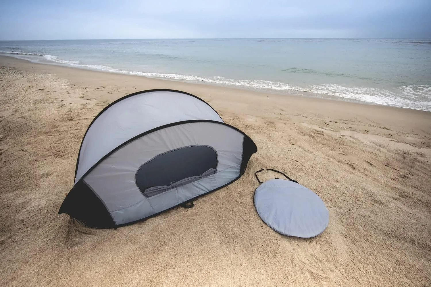 PICNIC TIME NCAA Georgia Tech Yellow Jackets Manta Portable Beach Tent, Pop Up Tent, Beach Sun Shelter Pop Up, (Gray with Black Accents)