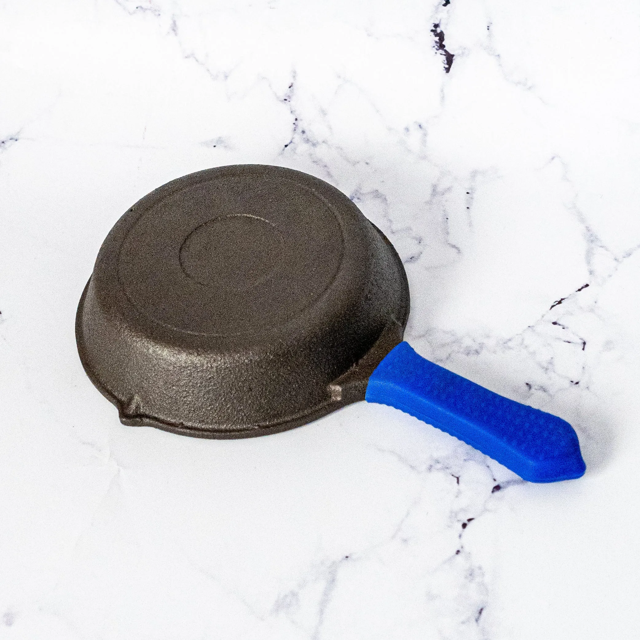 Pre-Seasoned Cast Iron Saute Pan with Silicon Grip(6")
