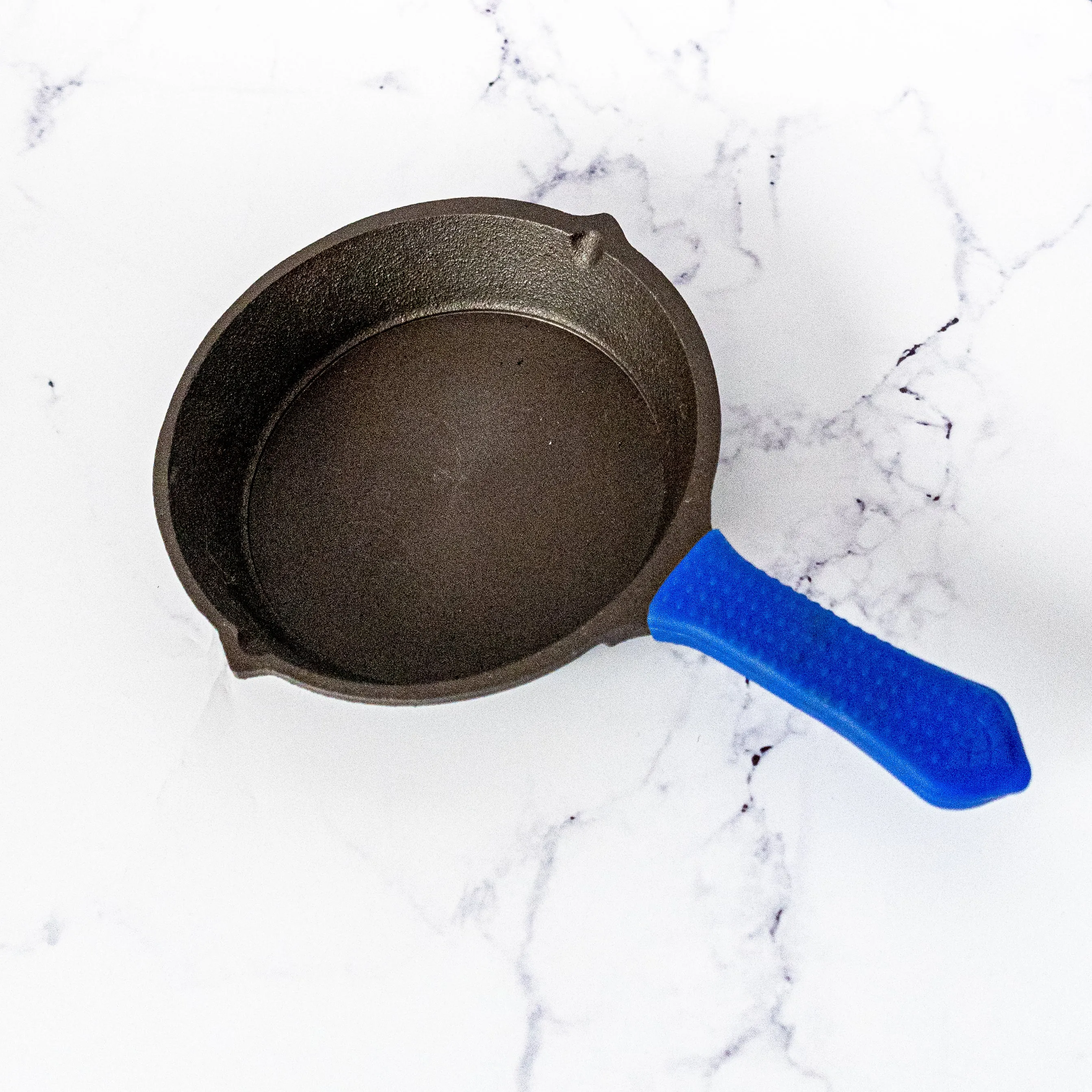 Pre-Seasoned Cast Iron Saute Pan with Silicon Grip(6")