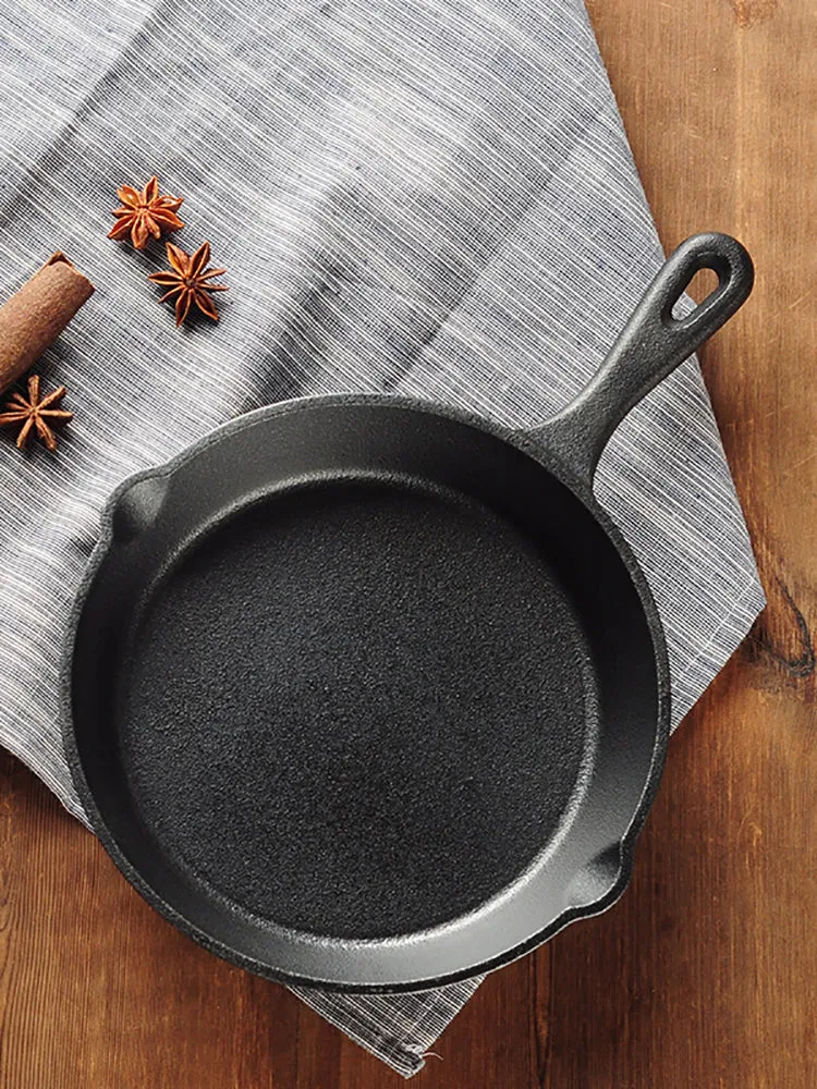 Uncoated non-stick thickened cast iron pan