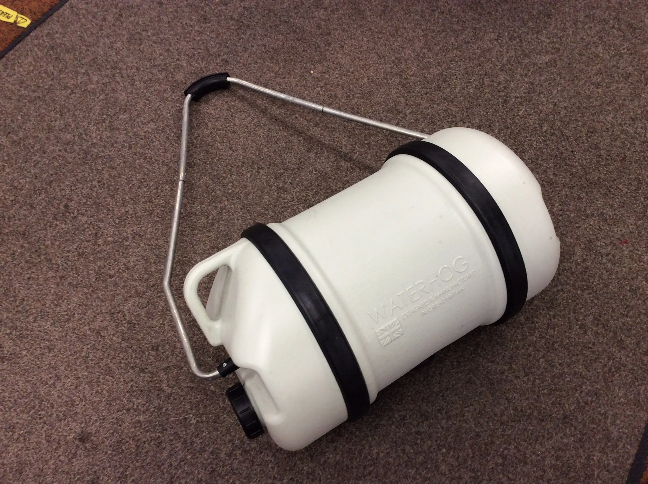 Waterhog 51 lt water roller